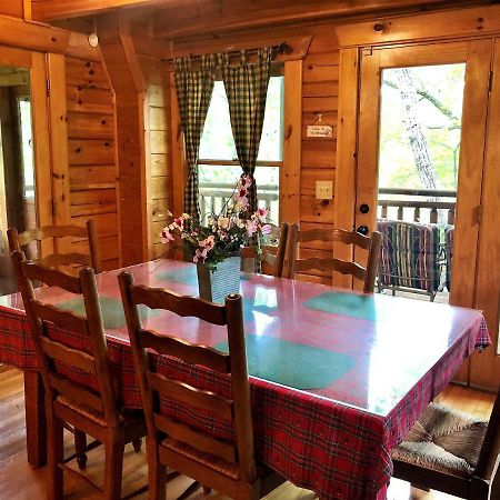 Bear Pleasures Cabin Villa Gatlinburg Buitenkant foto